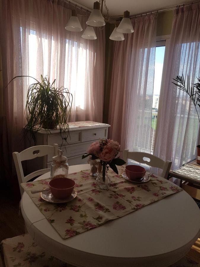 The Roses - Delizioso Attico Su 2 Livelli Zona Palacongressi Rimini Ngoại thất bức ảnh
